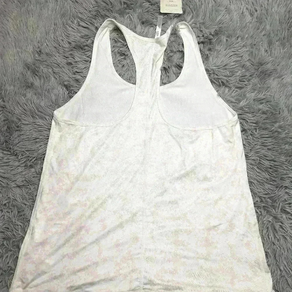 Fabletics women's phoenix lite racerback tank size large NWT army color way - Picture 6 of 6